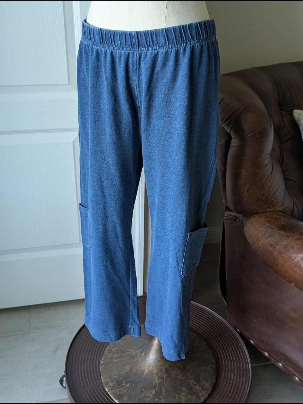 Women's Blue Elastic-Waist Cargo Lounge Cropped Pants